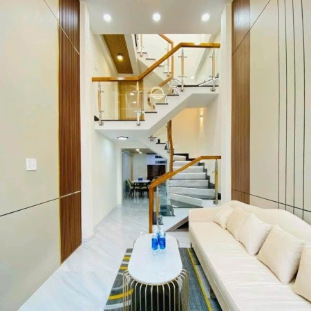 Sở hữu nhà đẹp, hẻm 1 trục (rộng 3 mét), giá tốt khu vực Phạm Văn Bạch, P.15, Tân Bình