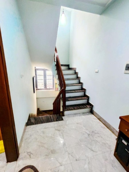 Bán nhà cạnh Hồ Trí Đức, Lê Đức Thọ 35m2 * 5 tầng - chỉ 6,2 tỷ (Có thương lượng).