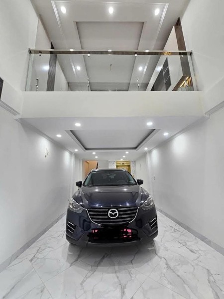Mặt phố ô tô vào nhà - Thang máy - Vỉa hè 4M - Trước nhà oto đỗ tránh nhau - Phân khúc cực hiếm