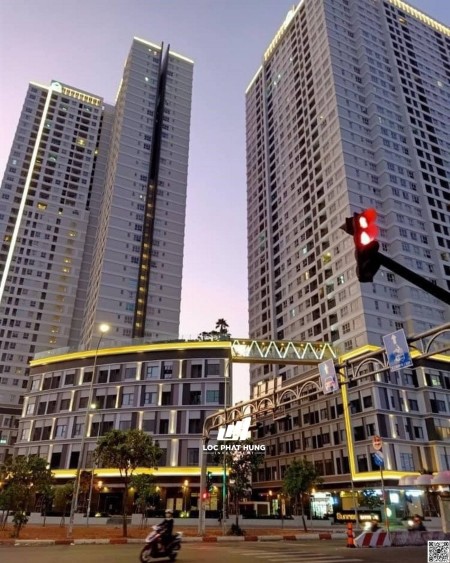 Chính chủ cần bán căn hộ chung cư Sunrise City View ở Quận 7