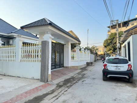 Bán đất làng Gia Tân, tổ 11, TT Quang Minh, Mê Linh, HN. Gần KCN Quang Minh. DT 60m, 3 tỷ.