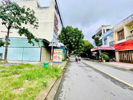 Bán gấp lô đất Mặt tiền Kinh Doanh 7m5 lề mỗi bên 4m Cách Chợ Hòa Xuân 100m