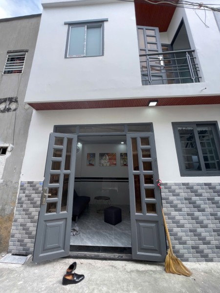 Bán nhà Quận 12 hẻm xe hơi giá 1,36 tỷ