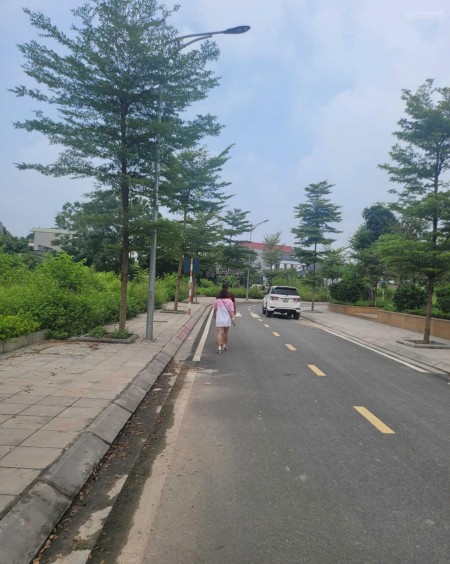 Hải Yến Bđs Chính chủ em bán 20 lô đất nền trung tâm Lương Sơn Hòa Bình