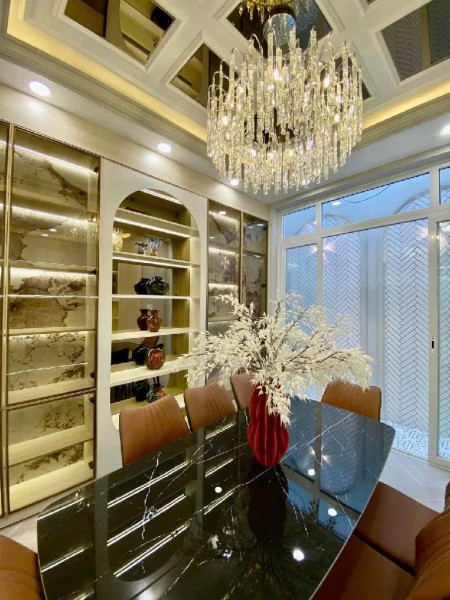 Nhà bán full nội thất, đẹp lung linh nằm ngay Huỳnh Tấn Phát, Q7, 68m2, 3 tầng, 8.x tỷ.