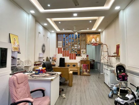 Nhà đẹp, giá cực sốc, DT(4,4m x 16m)~70m2, đường Âu Cơ, P. Phú Trung, Q. Tân Phú (nhỉnh 8 tỷ)