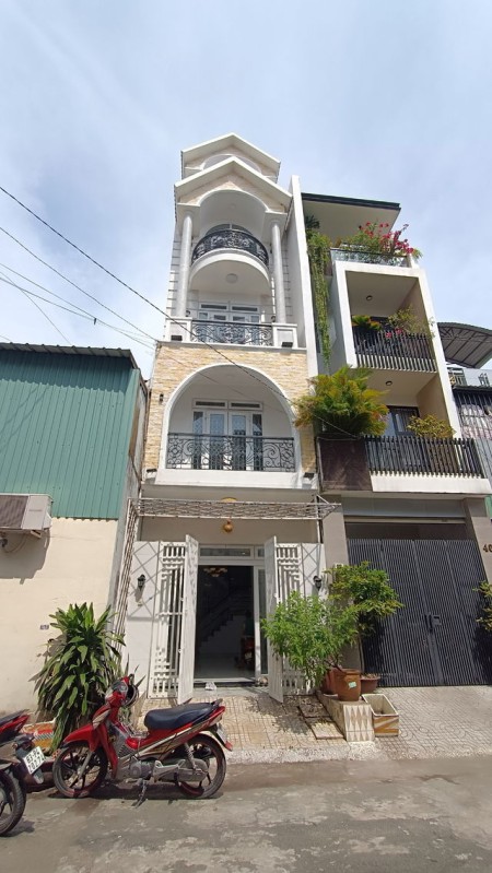 Bán nhà mặt tiền DT (4m x 20m) ~80m2, P. Tân Thành, Q. Tân Phú ( 13 tỷ)