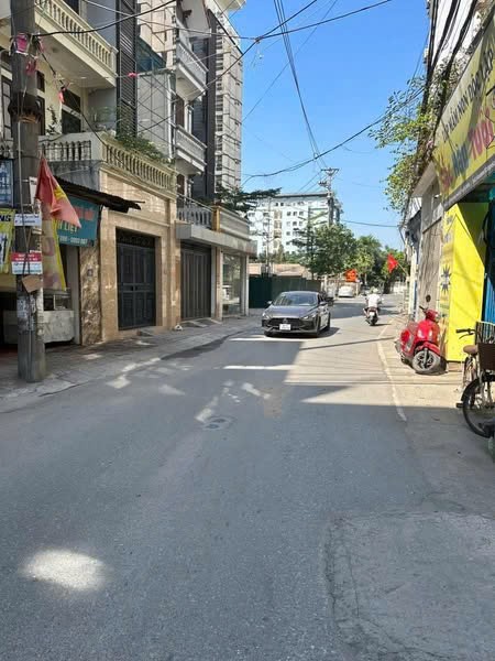 Kim Giang - lô góc - 50m x 5 tầng - MT 4.5m - Ô tô tránh - Vỉa hè rộng - Thông tứ tung - Kinh doanh