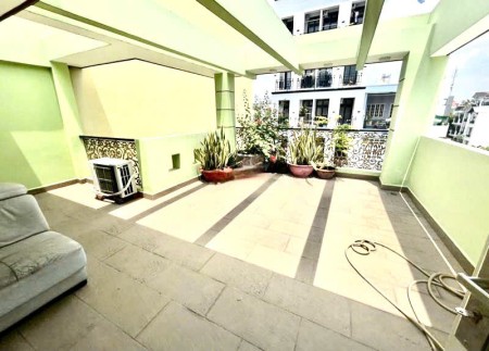 Biệt thự mini - Ngay Tân Hương - Đường 8M - Ô tô vào nhà