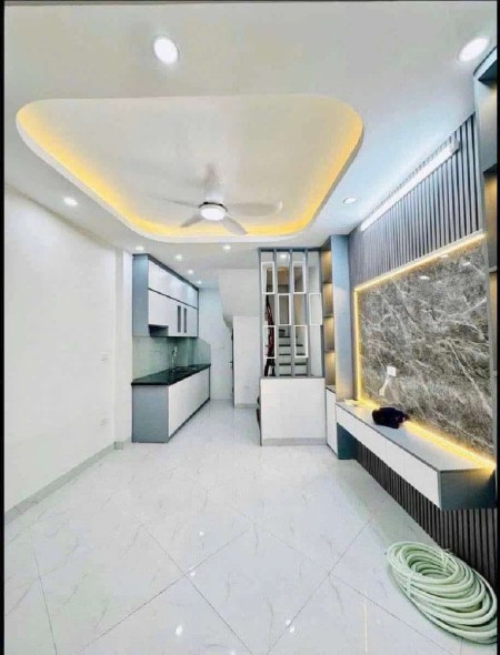 Chán nhà mặt đất nên chủ cần bán căn 27m2 ở Quyết Thắng - Hà Đông