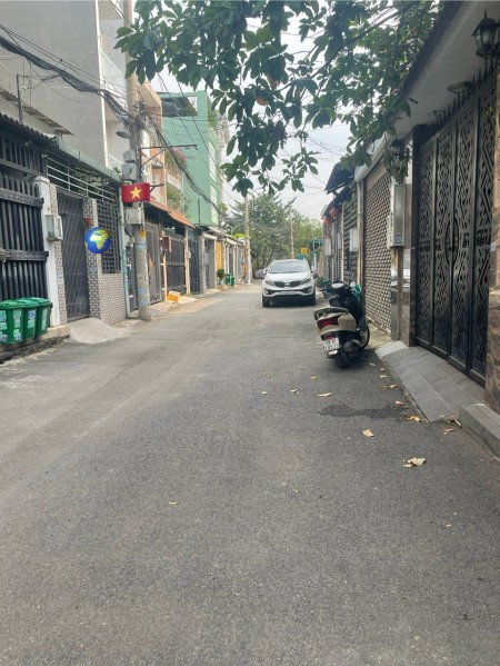Nhà 2 tầng đẹp, 2 mặt hẻm ô tô Đường 11, Trường Thọ. 90m - 7,2t