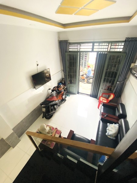 Bán nhà quận 6 - 3 tầng hẻm xe hơi - Ngay trung tâm 5.3 T
