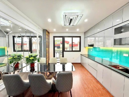 Bán nhà mặt tiền đẹp vị trí đặt địa quận Tây Hồ