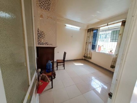 Chính chủ cần bán nhà Long Biên 41m2, giá 5,75 tỷ, lh: 0968001329 để được tư vấn miễn phí