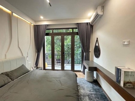 Bán nhà khu vực Long Biên nhà đẹp vô cùng 55m giá nhỉnh 7 tỉ