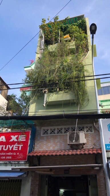Bán nahf 4 tầng, đường 10m, gần Nguyễn Tất Thành quận 4, 20.2m2, nhỉnh 4.X tỷ