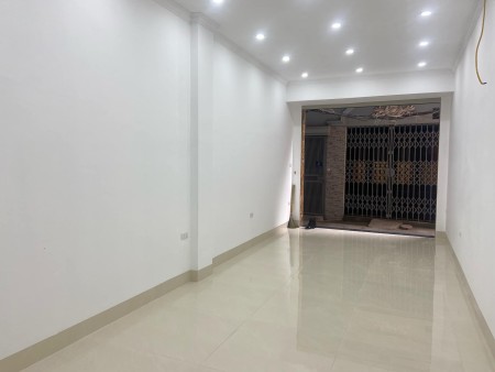 Bán nhà Đội Cấn, 37m2, 7 Tầng THANG MÁY, hơn 8 tỷ. Cách Ô TÔ đỗ chỉ 2 nhà.