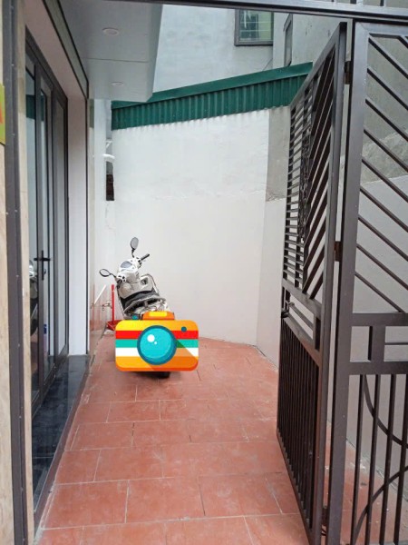 Chính chủ cho thuê nhà mới nguyên căn 45m2x 5 tầng. Giá 9.5 tr/th
