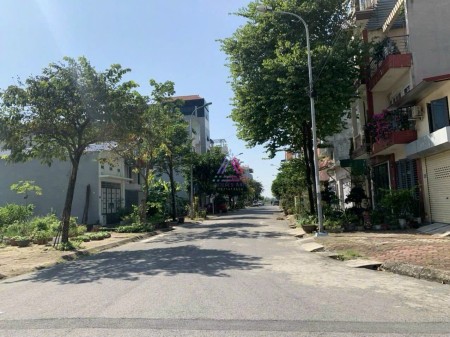 Bán gấp lô đất kinh doanh diện tích 60m2 khu Tái Định Cư, TT Trâu Quỳ, Gia Lâm