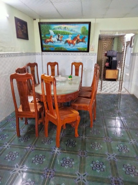 Cần bán gấp nhà cấp 4 68m3 380tr: 1pn,1pk,1pb