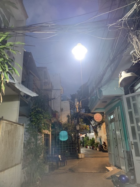 Ngon - Bự - Rẻ - 37.1m2 Phường 3, Quận 8 - Giá 3.x tỷ - Xe hơi đỗ ngỏ