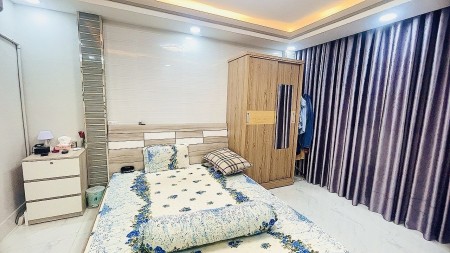 Bán nhà mặt tiền quận 11 - Khu kinh doanh tấp nập - 3 tầng 6.95 T