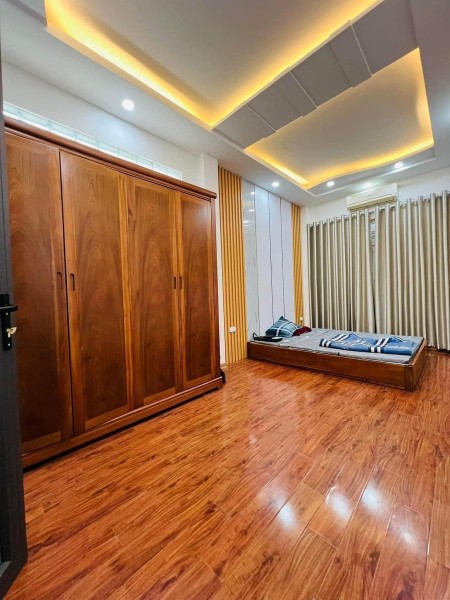 Nhà mới xây 5 tầng phố Kim Mã - Ba Đình 2 mặt thoáng - Gần phố - 6.4 tỷ
