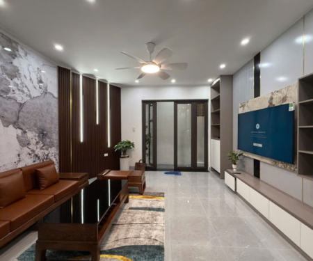 Bán nhà Cầu Giấy - Ngõ nông rộng thẳng - Một bước ra phố - Năm tầng - Nội thất sang xịn