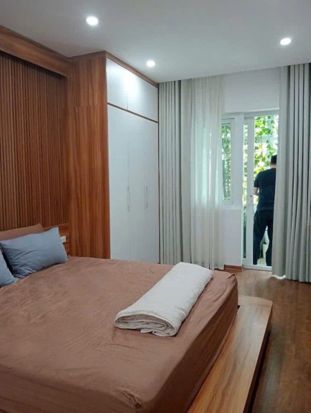 Chung cư ResGreen Town, 7A Thoại Ngọc Hầu, TP, 97m2, 3PN, 10tr5/tháng.