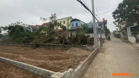 Chủ cần ra gấp lô đấtDiện tích 650m2Giá 510Tr giá 100% bao tất cả mọi chi phí sang tên