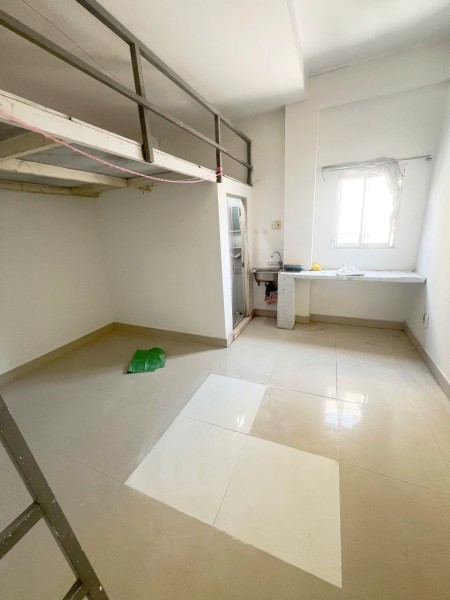 Cho thuê phòng trọ 14m² có gác lửng, ngay chợ Bà Chiểu – giá tốt, ở ngay!