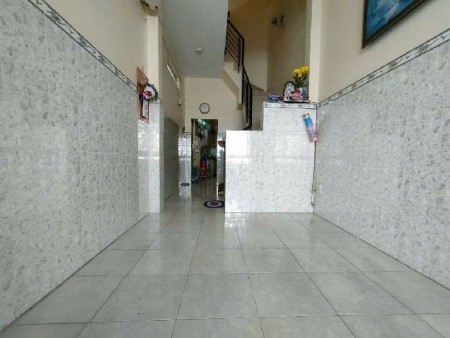 Bán nhà 3 tầng, Quận 1, 33 m2, gần Hoàng Sa, hẻm 2m, hơn 4 tỷ.