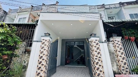 Chủ ngộp bank thanh lý nhanh nhà mặt tiền đường Dây Thép gần chợ Bình Chánh