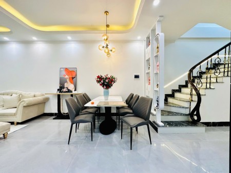 Vinhomes nhà đẹp mới koong - 3 mặt ngõ - Phân lô bàn cờ - Kinh doanh - Full nội thất 5 tầng