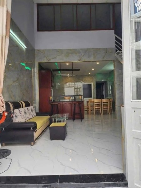 Nhà giá rẻ, 65m2 giá chỉ 3,89 tỷ đường Quang Trung, TNP B, Quận 9