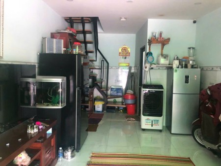 Bán nhà Mặt tiền chợ đường Đình Phong Phú, quận 9 giá 1.5 tỷ / dt 25m2 đất