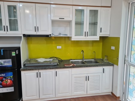 Chính chủ cần cho thuê CHCC full đồ nội thất điện tử và đồ nội thất gỗ