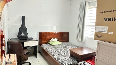 Chung cư Screc, Trường Sa, P12, Q3: 3p ngủ, 2wc 92m2 15tr/th