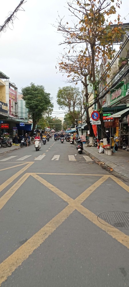 Nhà Nguyễn Duy Hiệu, Sơn Trà ô tô đỗ cửa ngày đêm, giá chỉ nhỉnh 4 tỷ