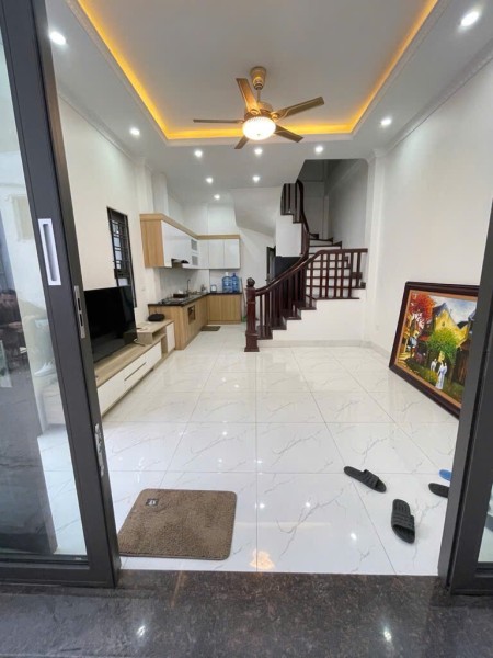Nhà Nguyễn Văn Cừ - Lô góc thoáng - Ô tô đầu ngõ - DT 46m2 - Giá 7.85 tỷ