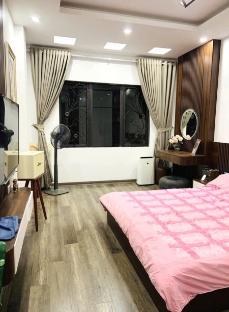 Hiếm, nhà phân lô Quang Tiến 38M x 5T, Ô TÔ tránh, KD đỉnh, 8,39 tỷ 0855278658