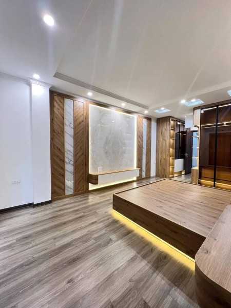 Bán nhà riêng 6 tầng thang máy full nội thất phố Khương Hạ Thanh Xuân, ngõ nông gần phố chỉ 11.3 tỷ