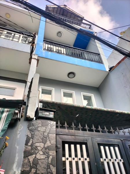 Cho thuê nhà nguyên căn – 1 trệt 2 lầu – Gần ngã tư Bảy Hiền (Trường Chinh)