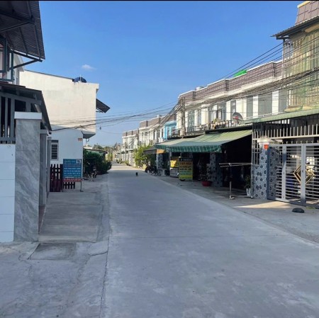 Cần bán lô đất vị trí siêu đẹp Đức Hòa Long An