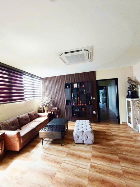 Căn nhà mặt phố Trúc Bạch, view thoáng Hồ Trúc Bạch - Hồ Tây