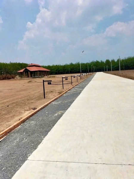 Bán Đất Giá Rẻ - Mặt Tiền Đường Bê Tông - Chỉ 195 Triệu!