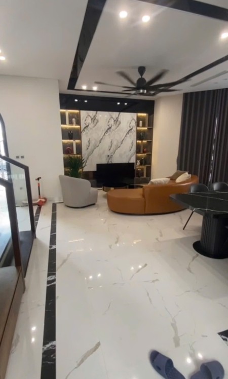 Biệt thự góc view công viên, full đồ giá 30.x tỷ Vin Gia Lâm, Hà Nội (0985941715)