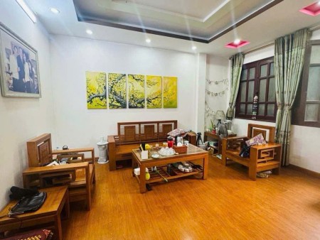 Nhà đẹp - Hộ khẩu cầu giấy - 40m - 5 tầng - ô tô Liên hệ: 0969171888