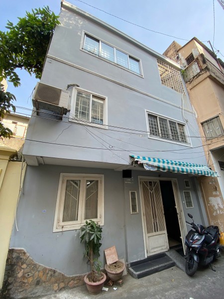 Cho thuê nhà trung tâm Hàng Xanh cách 20m ra đường Bạch Đằng