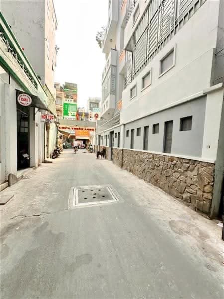 Nhà bán chính chủ - Diện tích 27 m² (ngang 04m) quận Phú Nhuận
